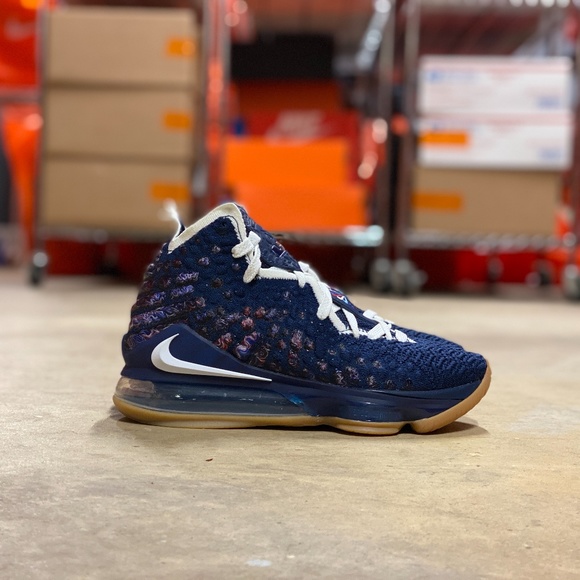 nike lebron 17 college navy
